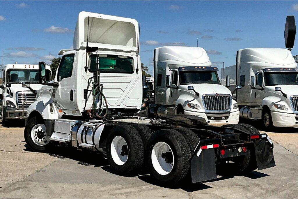 2019 INT LT625 6×4 Day Cab