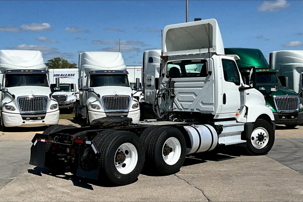 2019 INT LT625 6×4 Day Cab