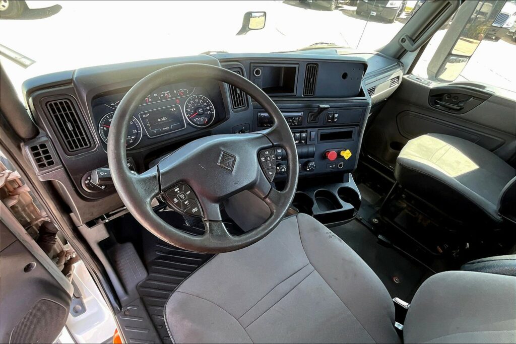 2019 INT LT625 6×4 Day Cab