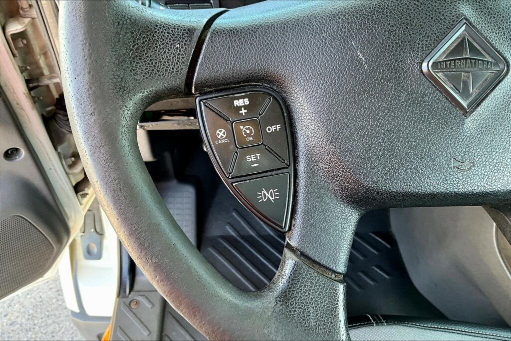 2019 INT LT625 6×4 Day Cab