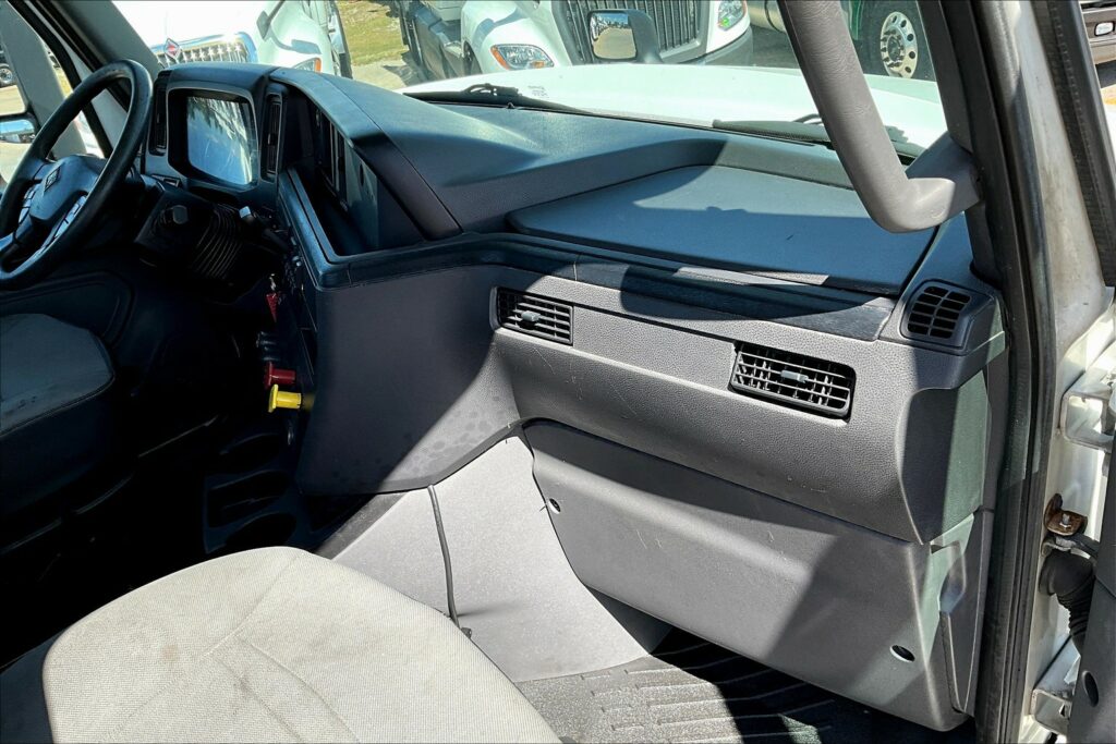 2019 INT LT625 6×4 Day Cab