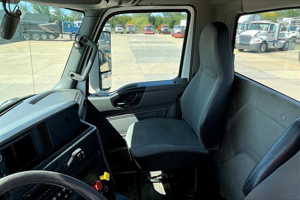 2019 INT LT625 6×4 Day Cab