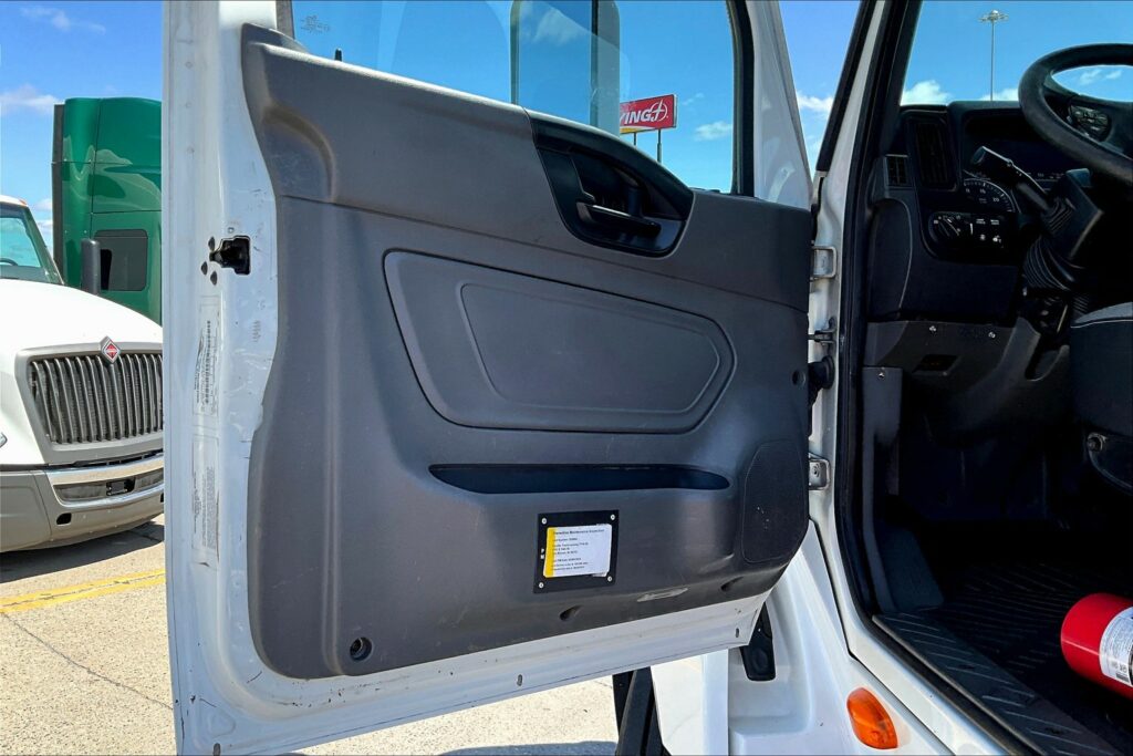 2019 INT LT625 6×4 Day Cab