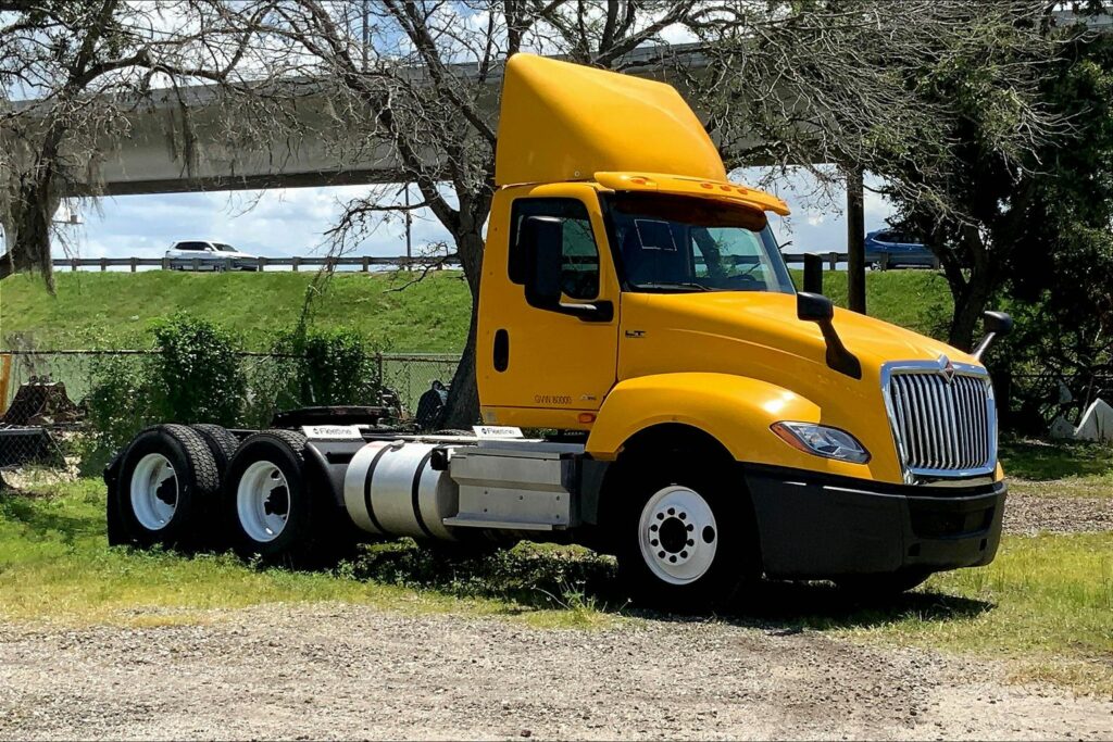 2019 INT LT625 6×4 Day Cab
