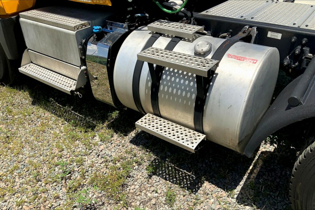 2019 INT LT625 6×4 Day Cab