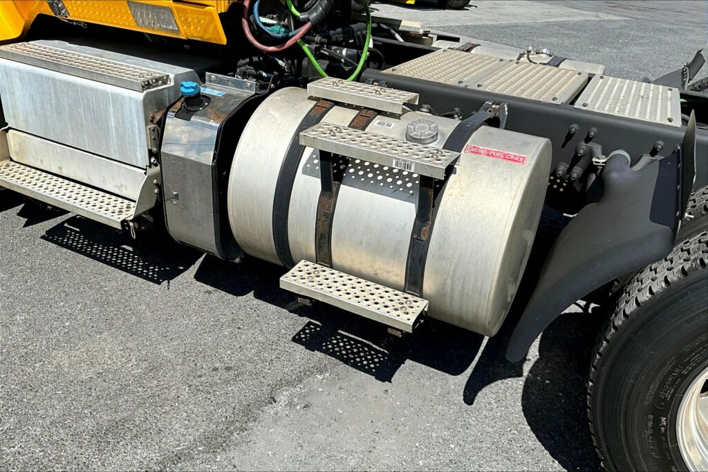 2019 INT LT625 6×4 Day Cab