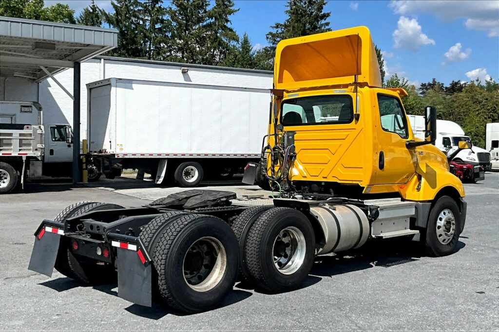 2019 INT LT625 6×4 Day Cab