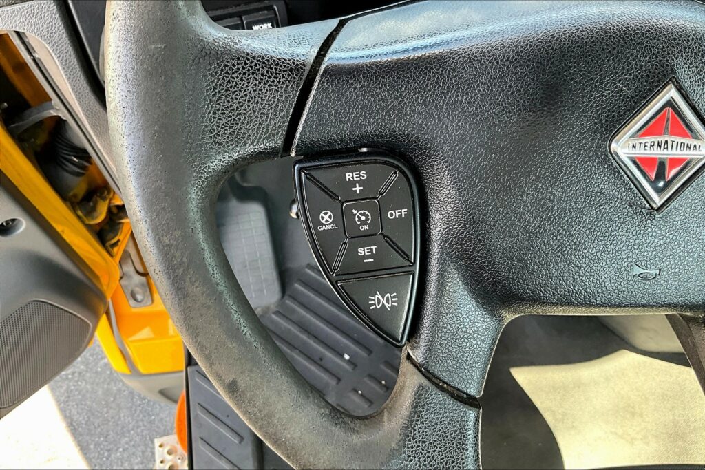 2019 INT LT625 6×4 Day Cab