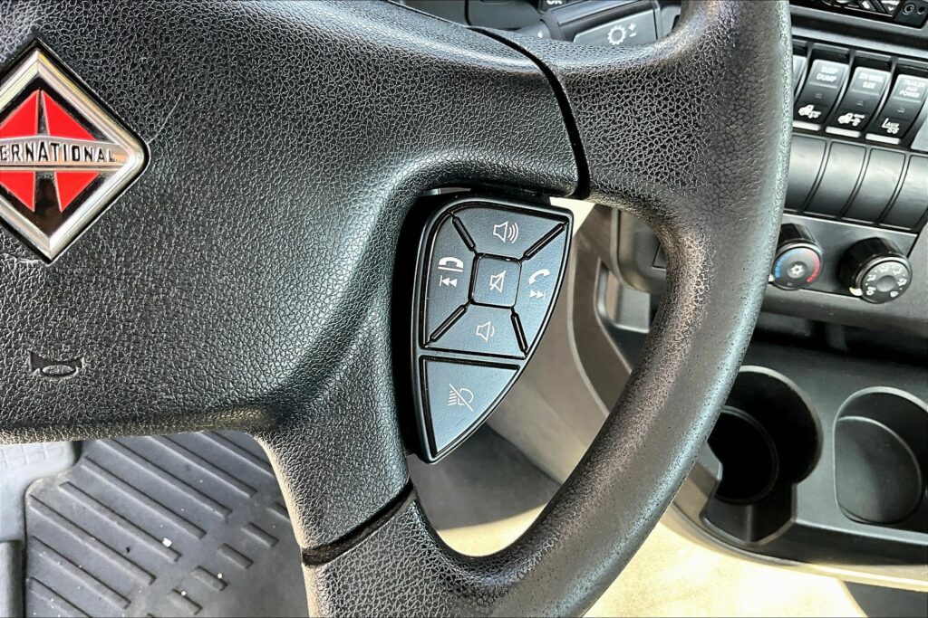 2019 INT LT625 6×4 Day Cab