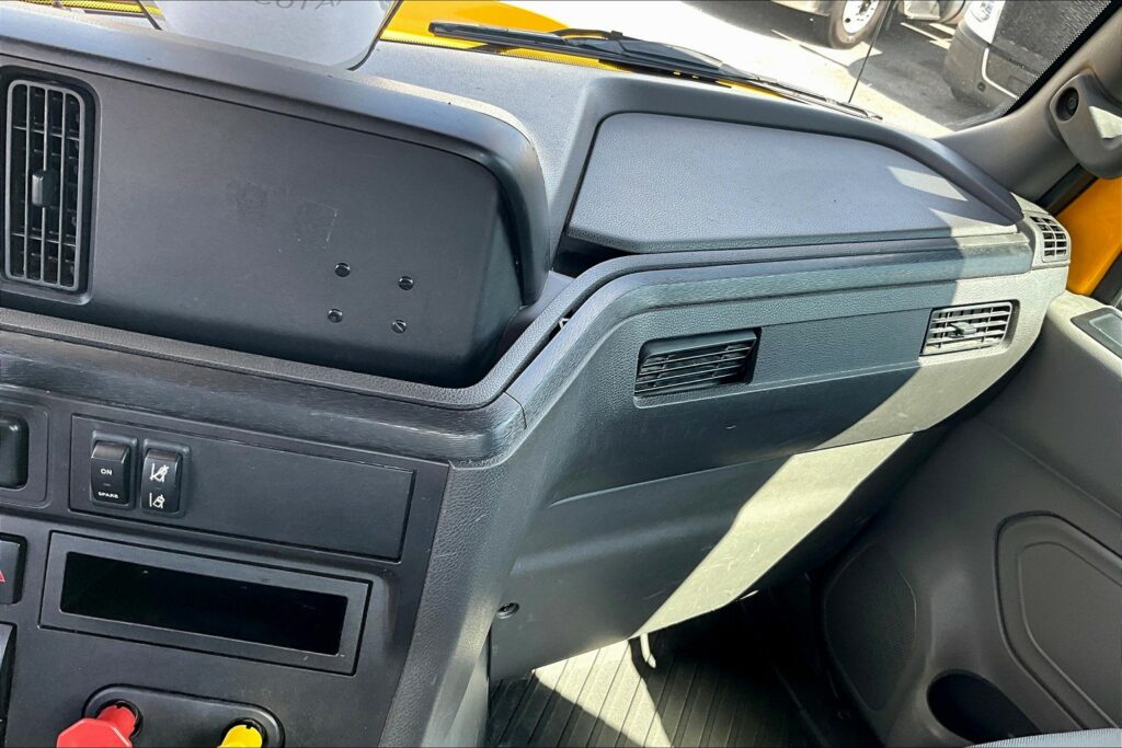 2019 INT LT625 6×4 Day Cab