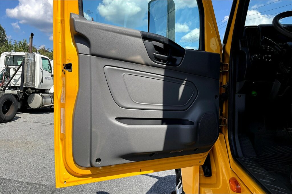 2019 INT LT625 6×4 Day Cab