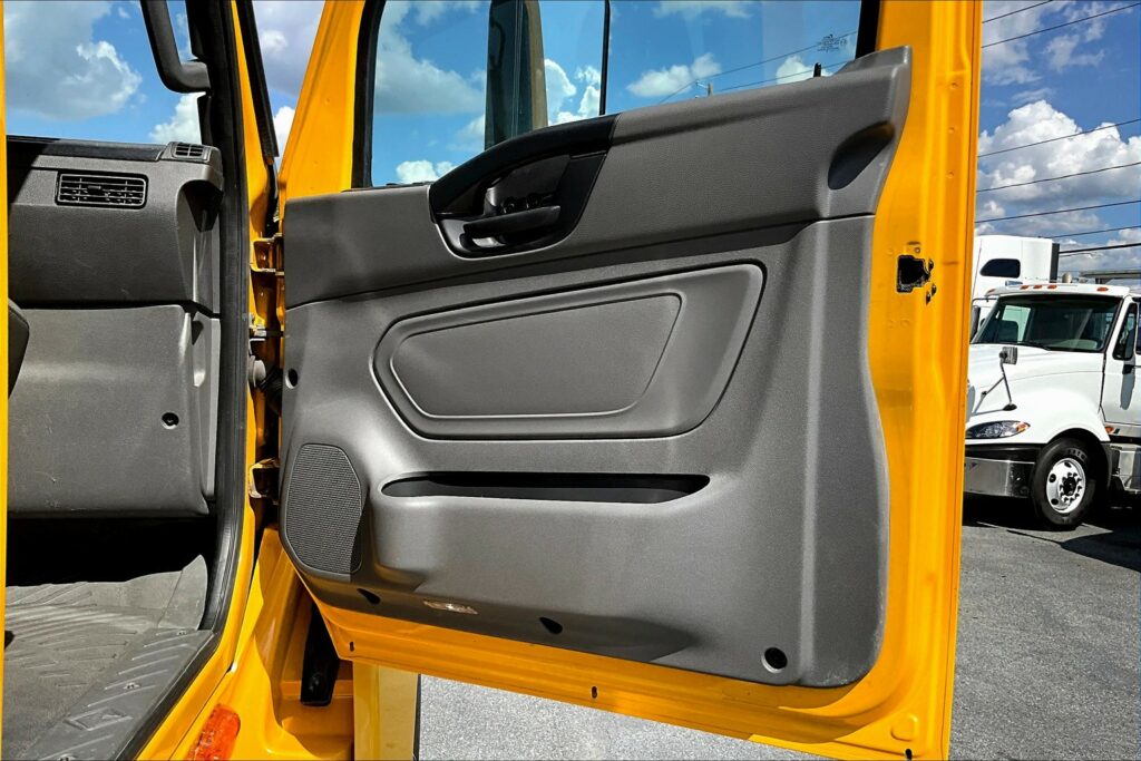 2019 INT LT625 6×4 Day Cab