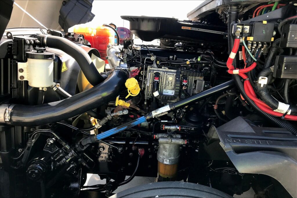 2022 INT LT625 6×4 Sleeper