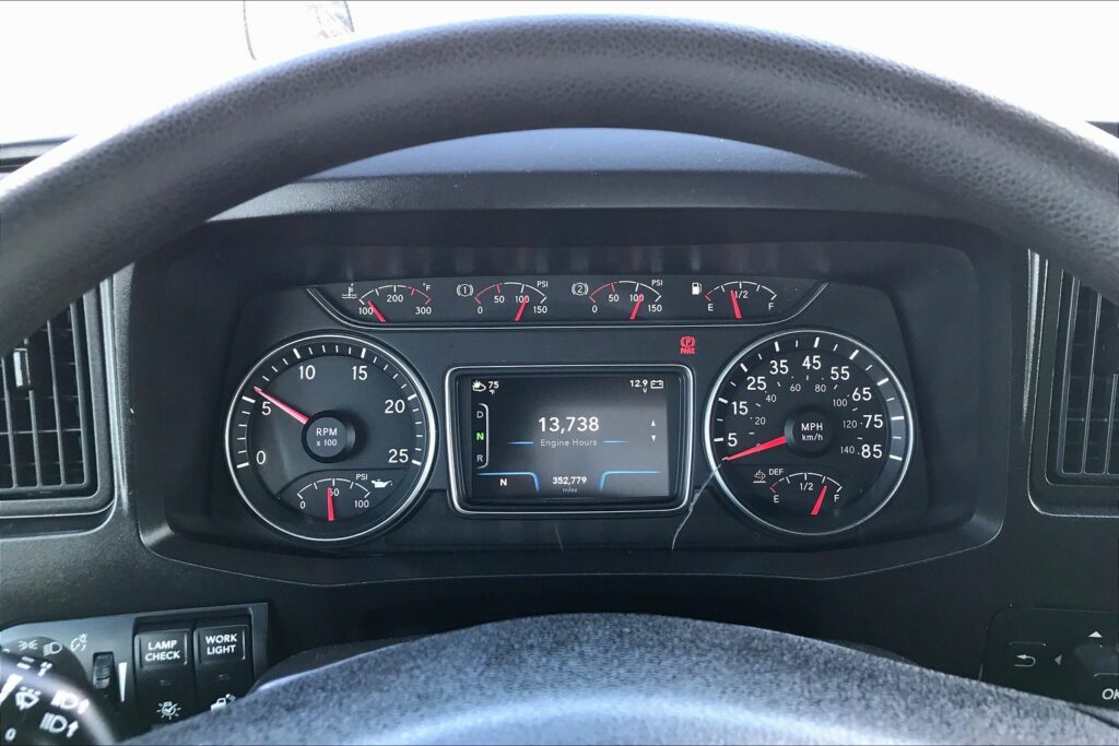 2022 INT LT625 6×4 Sleeper