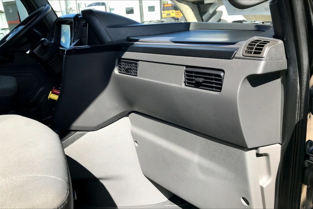 2022 INT LT625 6×4 Sleeper