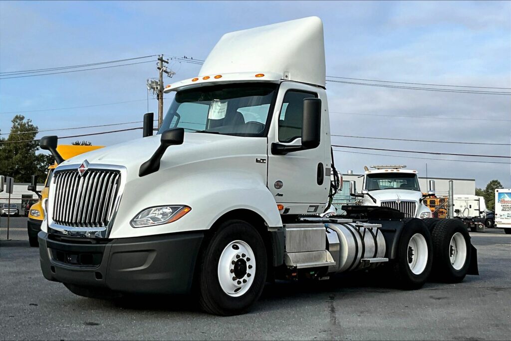 2019 INT LT625 6×4 Day Cab