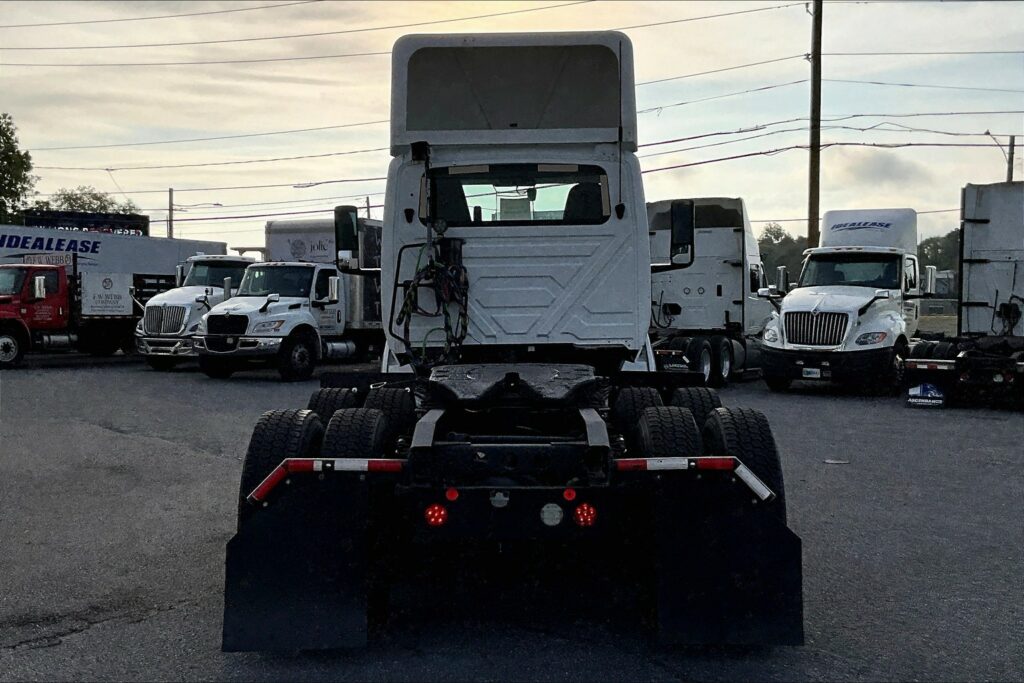 2019 INT LT625 6×4 Day Cab
