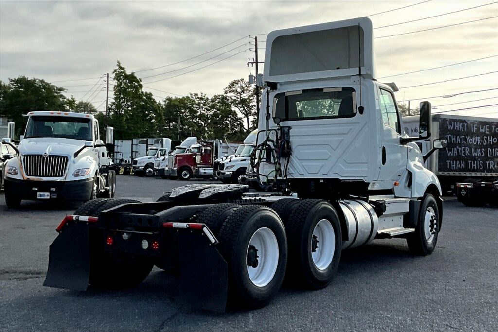 2019 INT LT625 6×4 Day Cab