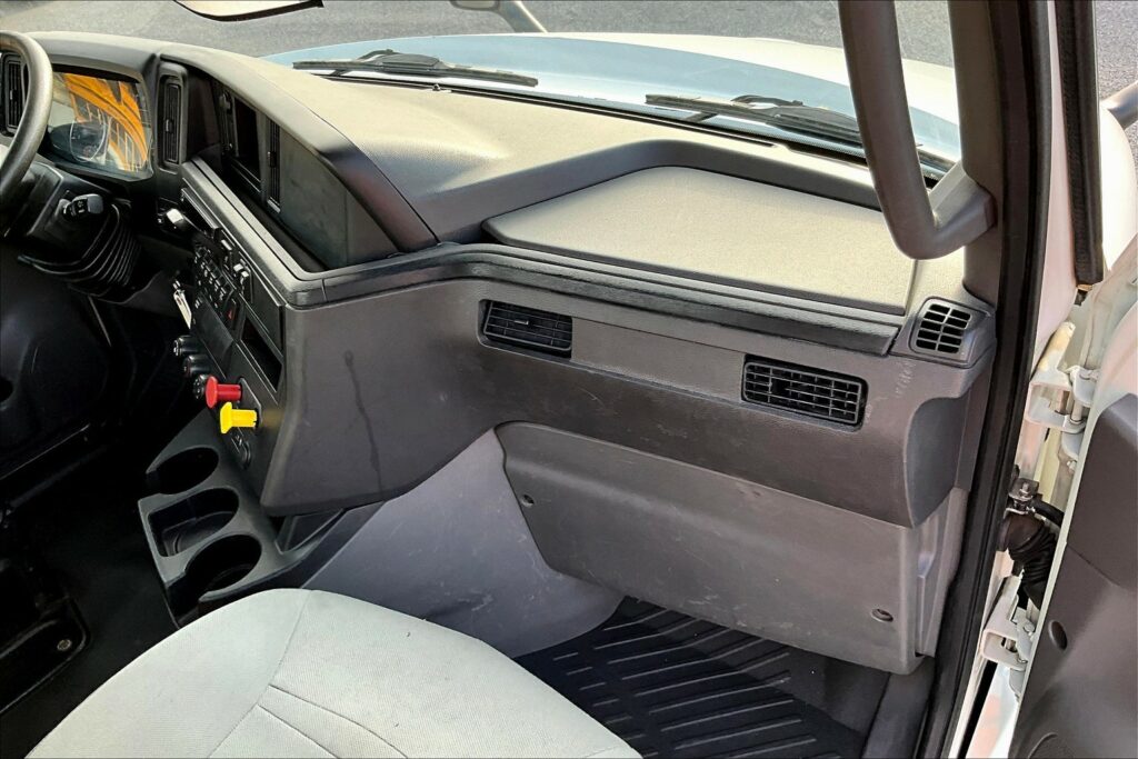 2019 INT LT625 6×4 Day Cab