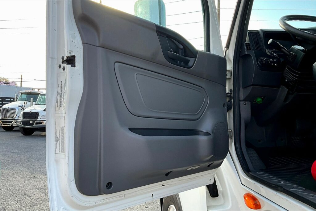 2019 INT LT625 6×4 Day Cab