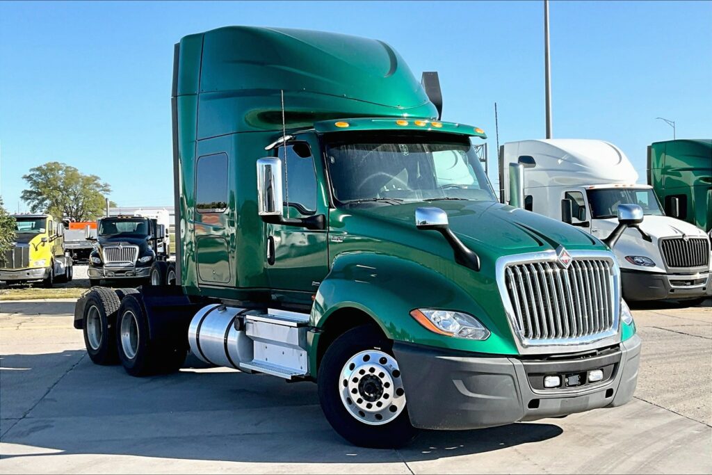 2021 INT LT625 6×4 Sleeper