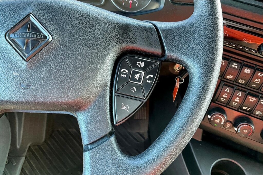 2021 INT LT625 6×4 Sleeper