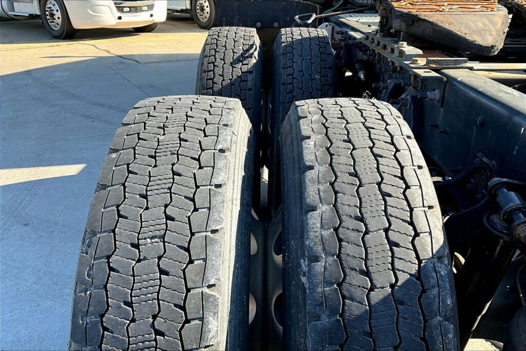 2021 INT LT625 6×4 Sleeper