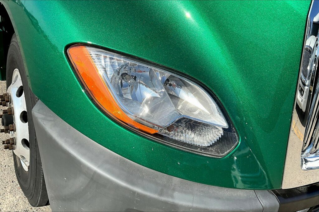 2021 INT LT625 6×4 Sleeper