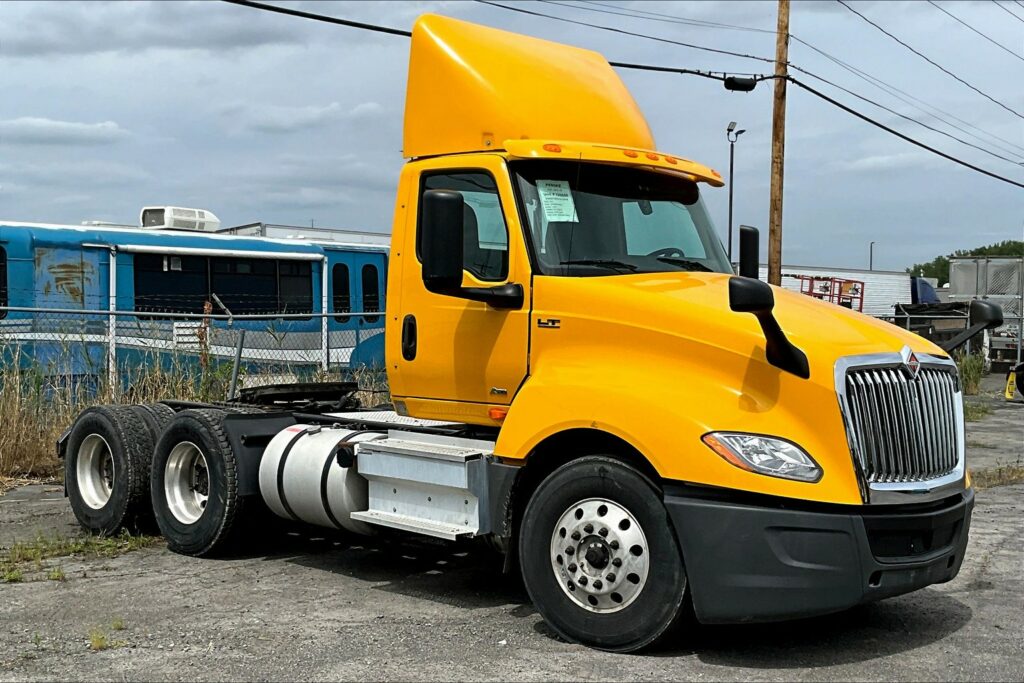 2019 INT LT625 6×4 Day Cab