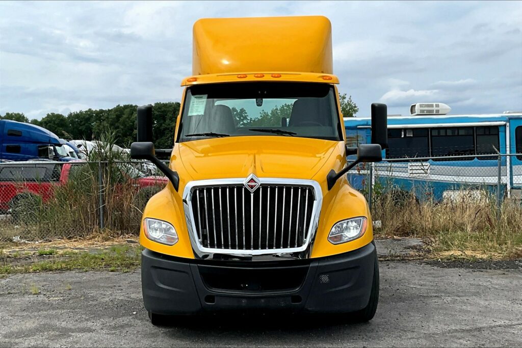 2019 INT LT625 6×4 Day Cab
