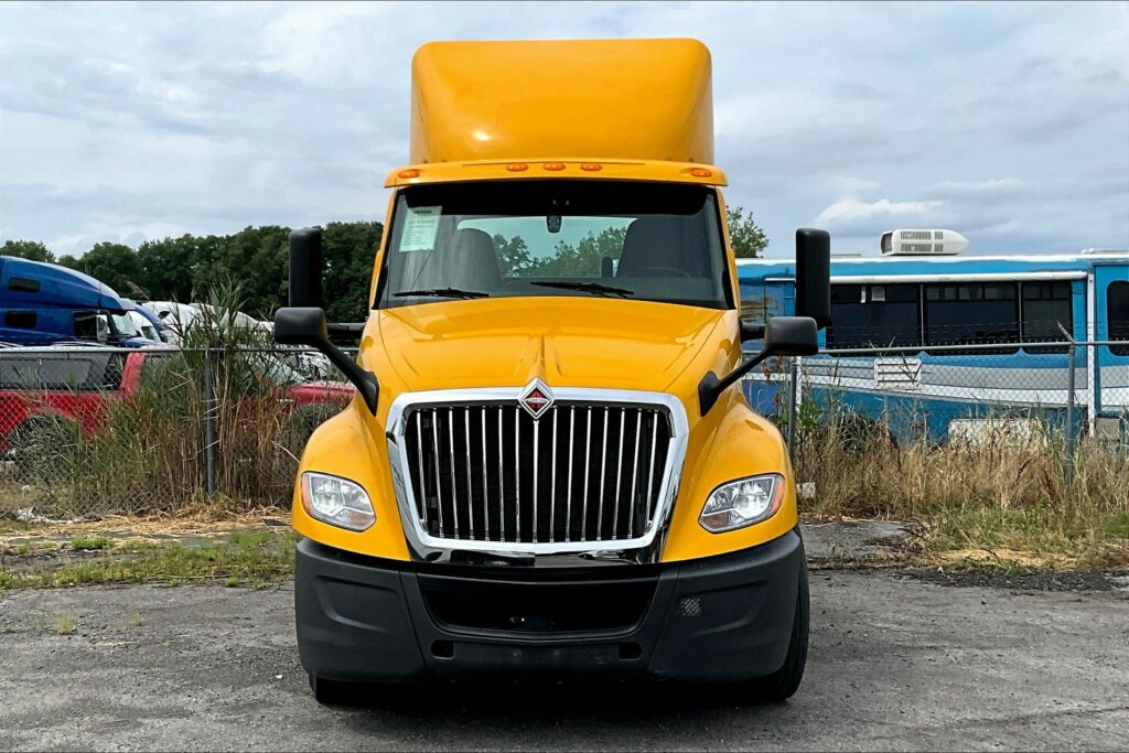 2019 INT LT625 6×4 Day Cab