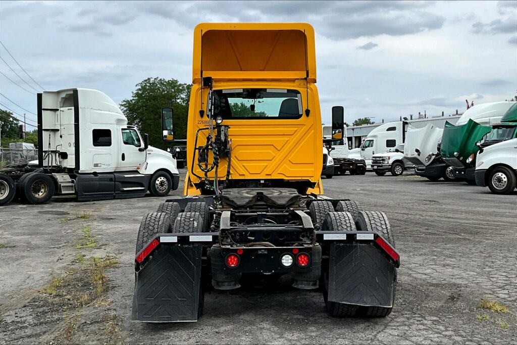 2019 INT LT625 6×4 Day Cab