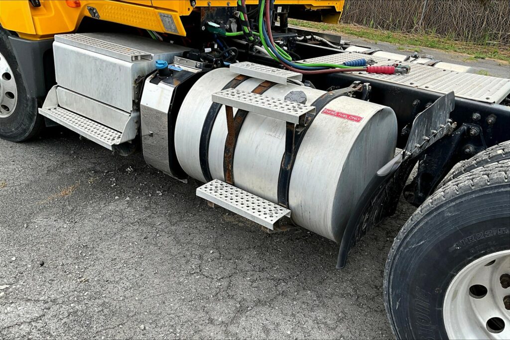 2019 INT LT625 6×4 Day Cab