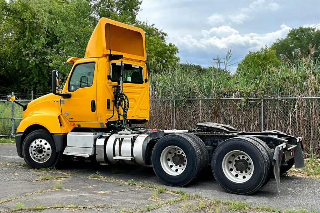 2019 INT LT625 6×4 Day Cab