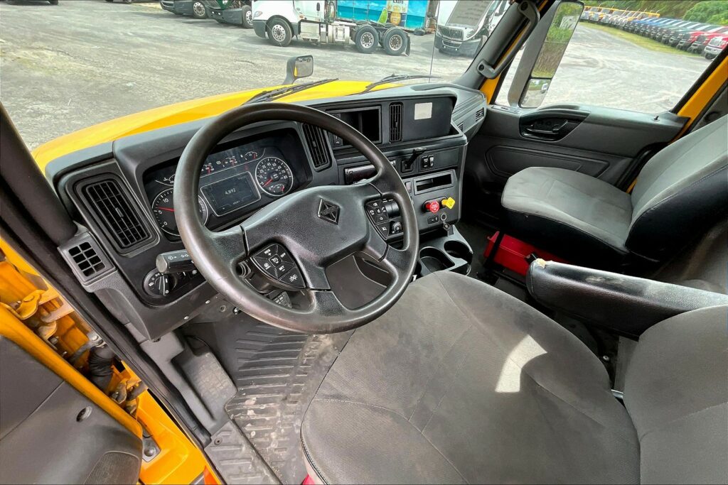 2019 INT LT625 6×4 Day Cab