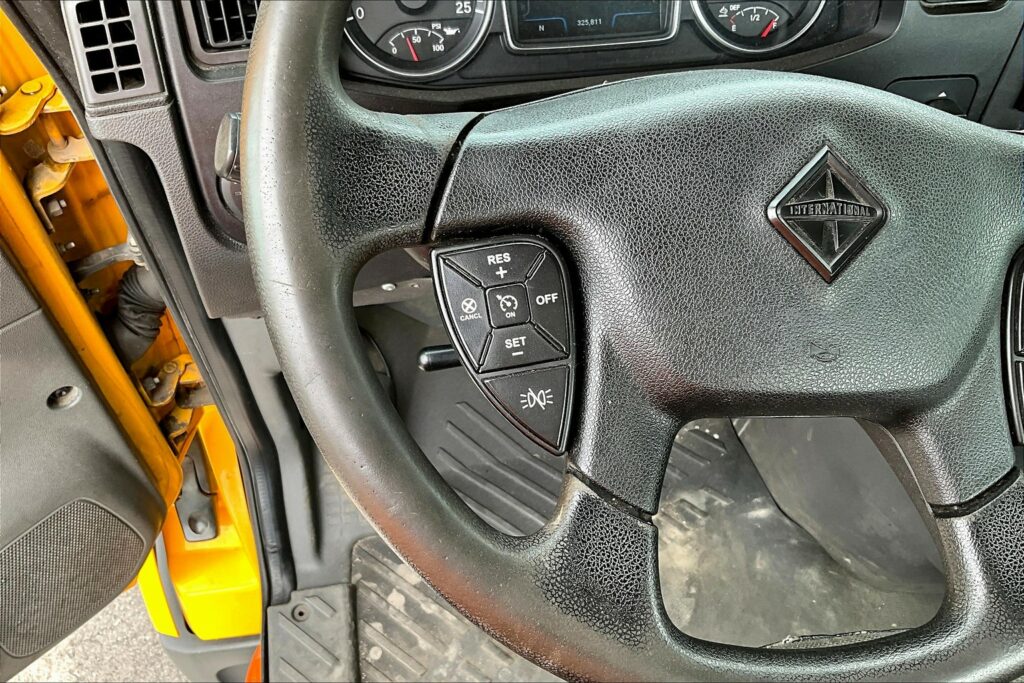 2019 INT LT625 6×4 Day Cab