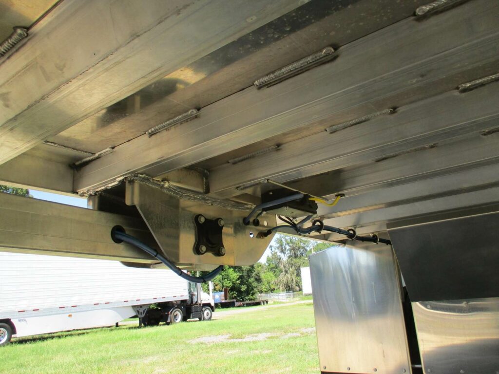 2026 Trailstar 39X84X60 FRAMELESS DROP DOWN FENDER BEDLINER MANDO