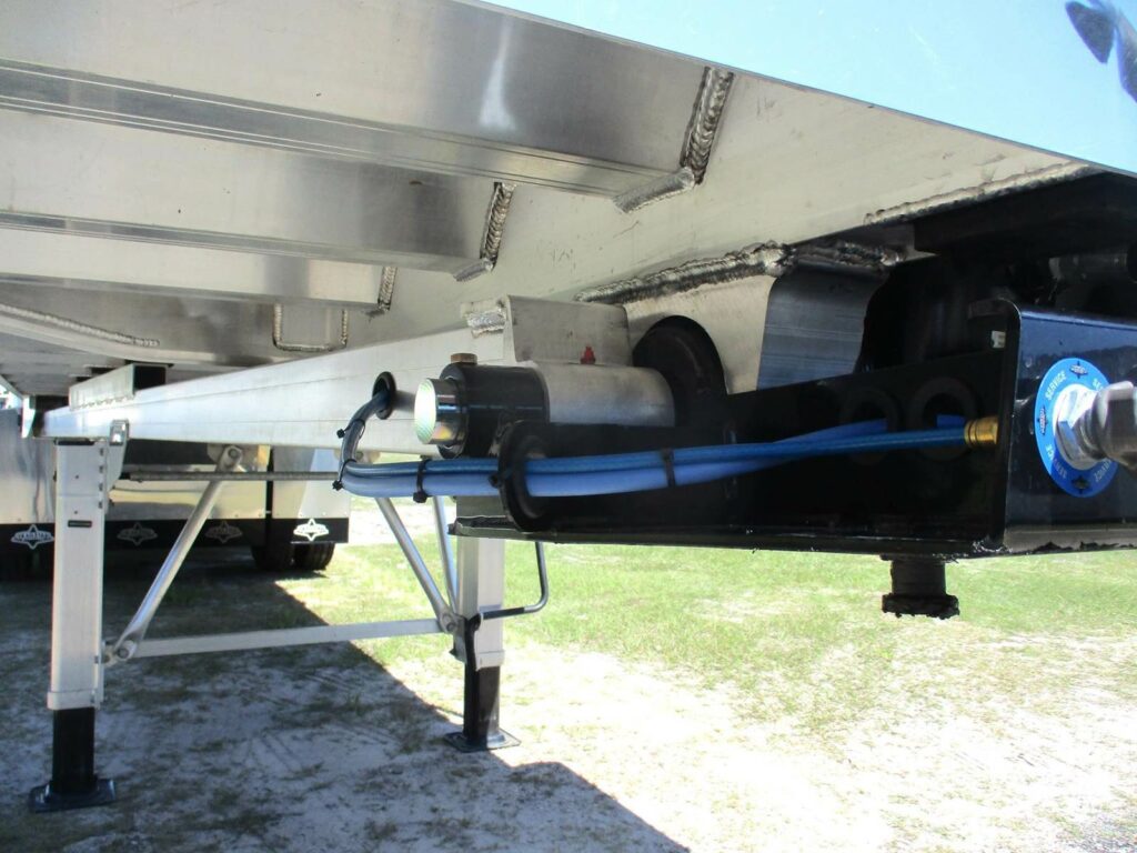 2026 Trailstar 39X84X60 FRAMELESS DROP DOWN FENDER BEDLINER MANDO