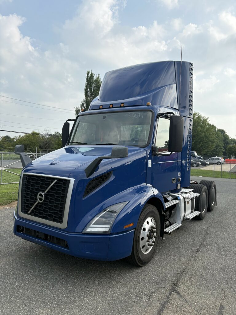 2021 Volvo Day Cab