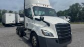 2021 Freightliner Day Cab