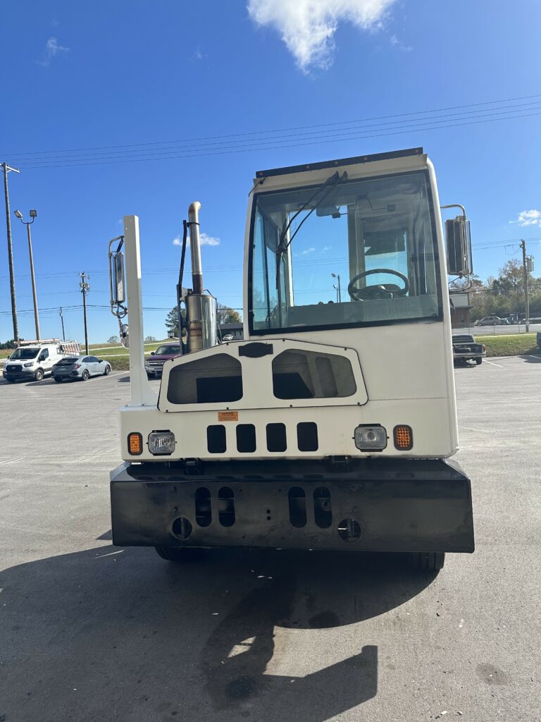 2017 Autocar Yard Horse