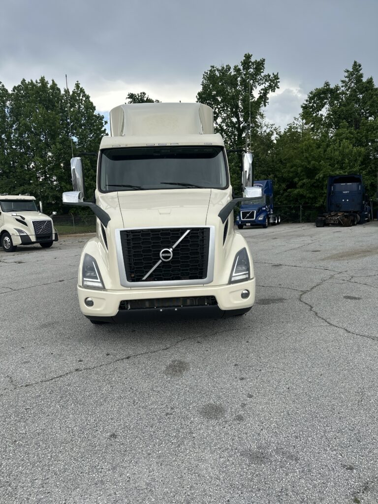 2021 Volvo Sleeper