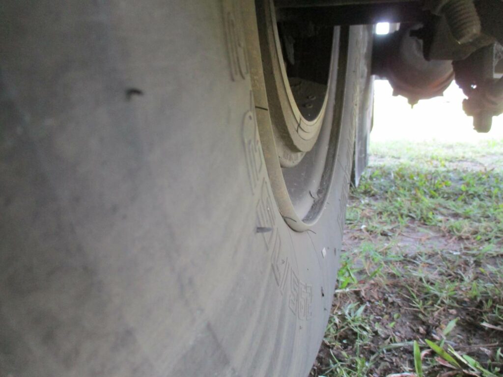 2009 UTILITY CARRIER 2100A UNIT WITH 27,466 HOURS