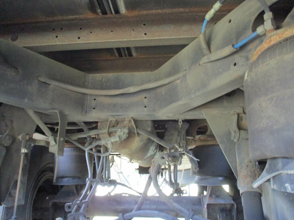 2009 UTILITY CARRIER 2100A UNIT WITH 27,466 HOURS