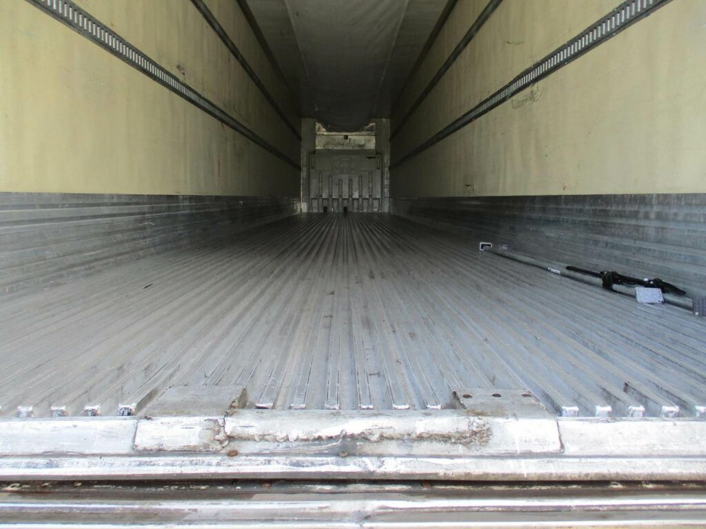 2009 UTILITY CARRIER 2100A UNIT WITH 27,466 HOURS