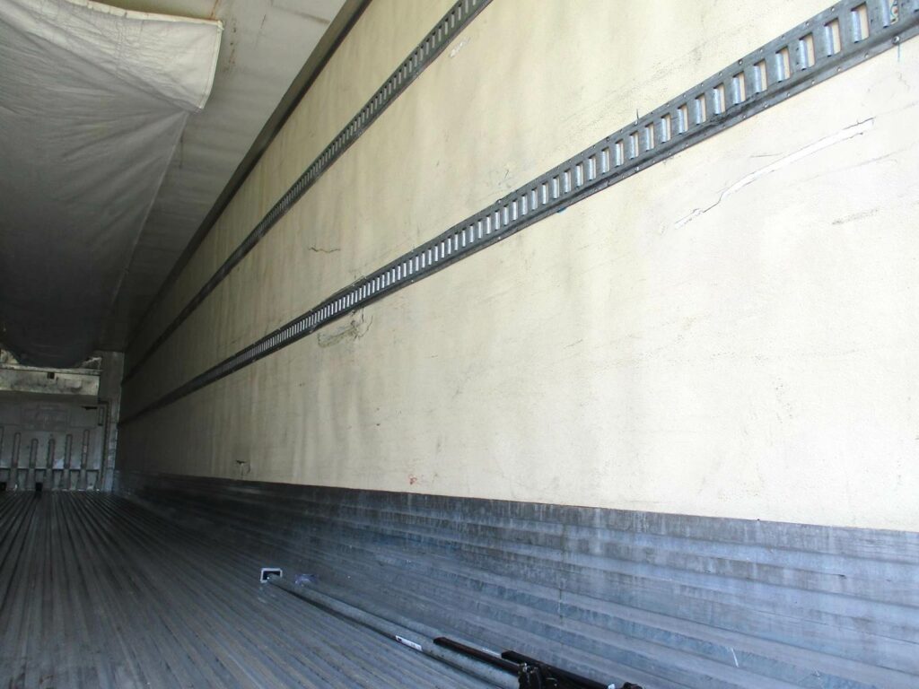 2009 UTILITY CARRIER 2100A UNIT WITH 27,466 HOURS