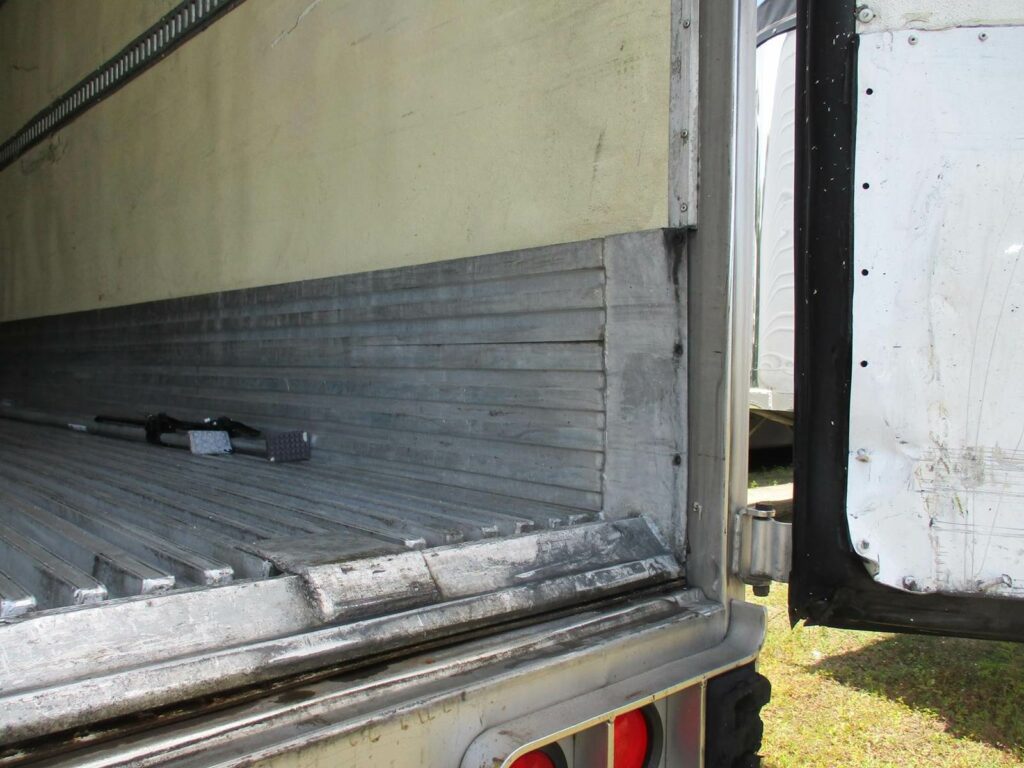 2009 UTILITY CARRIER 2100A UNIT WITH 27,466 HOURS