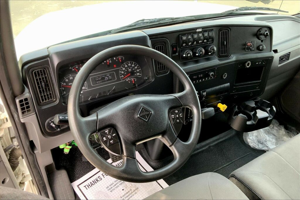 2021 CUM MV607 Medium Conventional