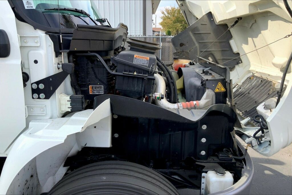 2021 CUM MV607 Medium Conventional