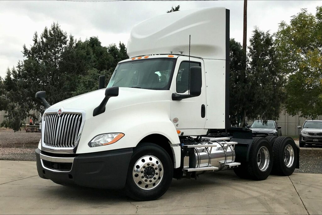 2020 CUM LT625 6×4 Day Cab